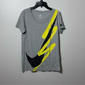 The Nike Tee Women Gray Shirt Active Nike Size XS.